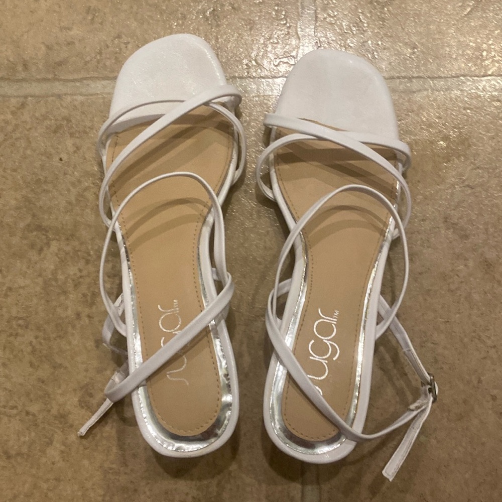 Sugar brand White heeled sandals size 7 1/2